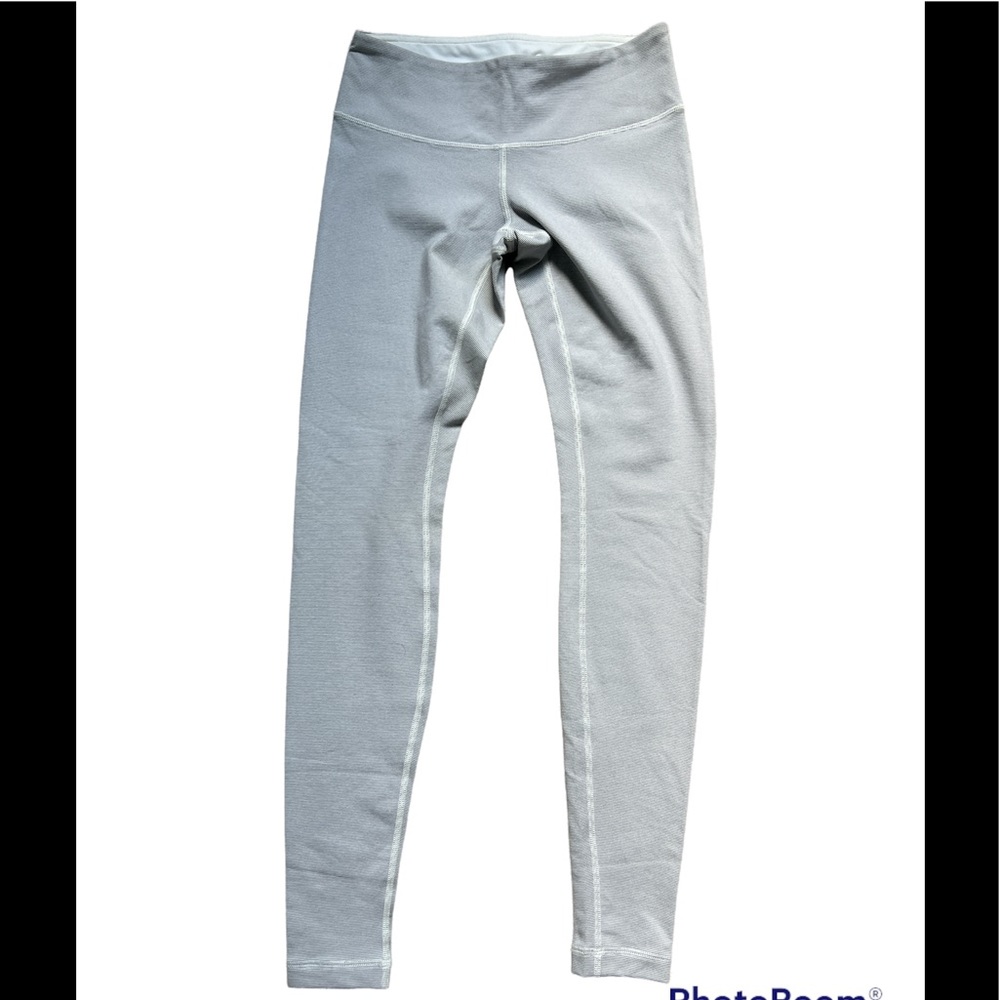 Lululemon Gray & White Striped Legging Size 6 NWOT